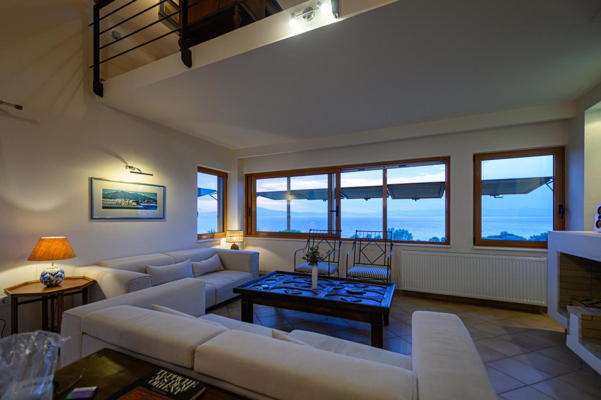 Mani Tower Villa Akrogiali 外观 照片