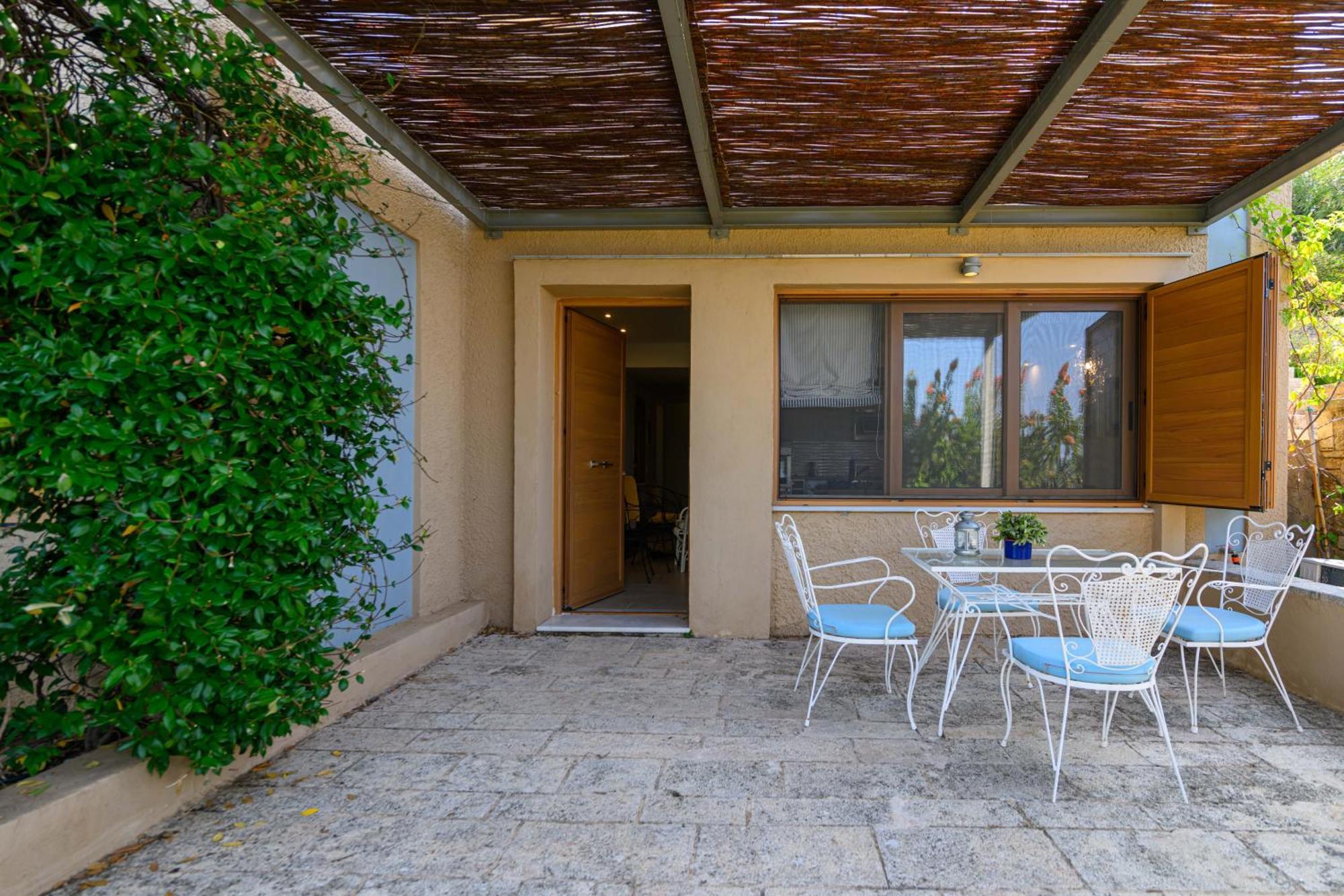 Mani Tower Villa Akrogiali 外观 照片